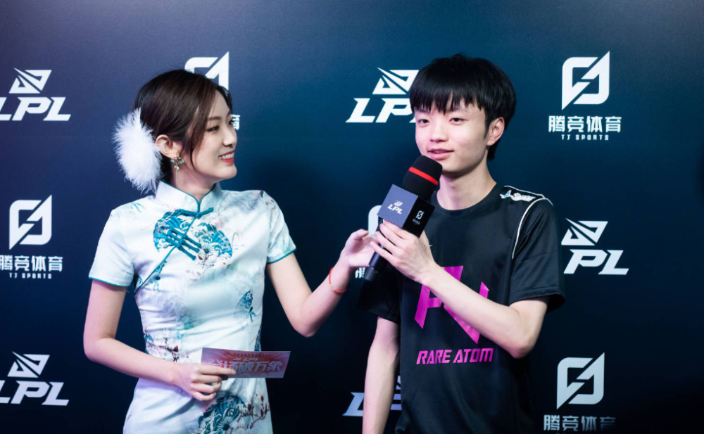 倒地动作 倒地动作